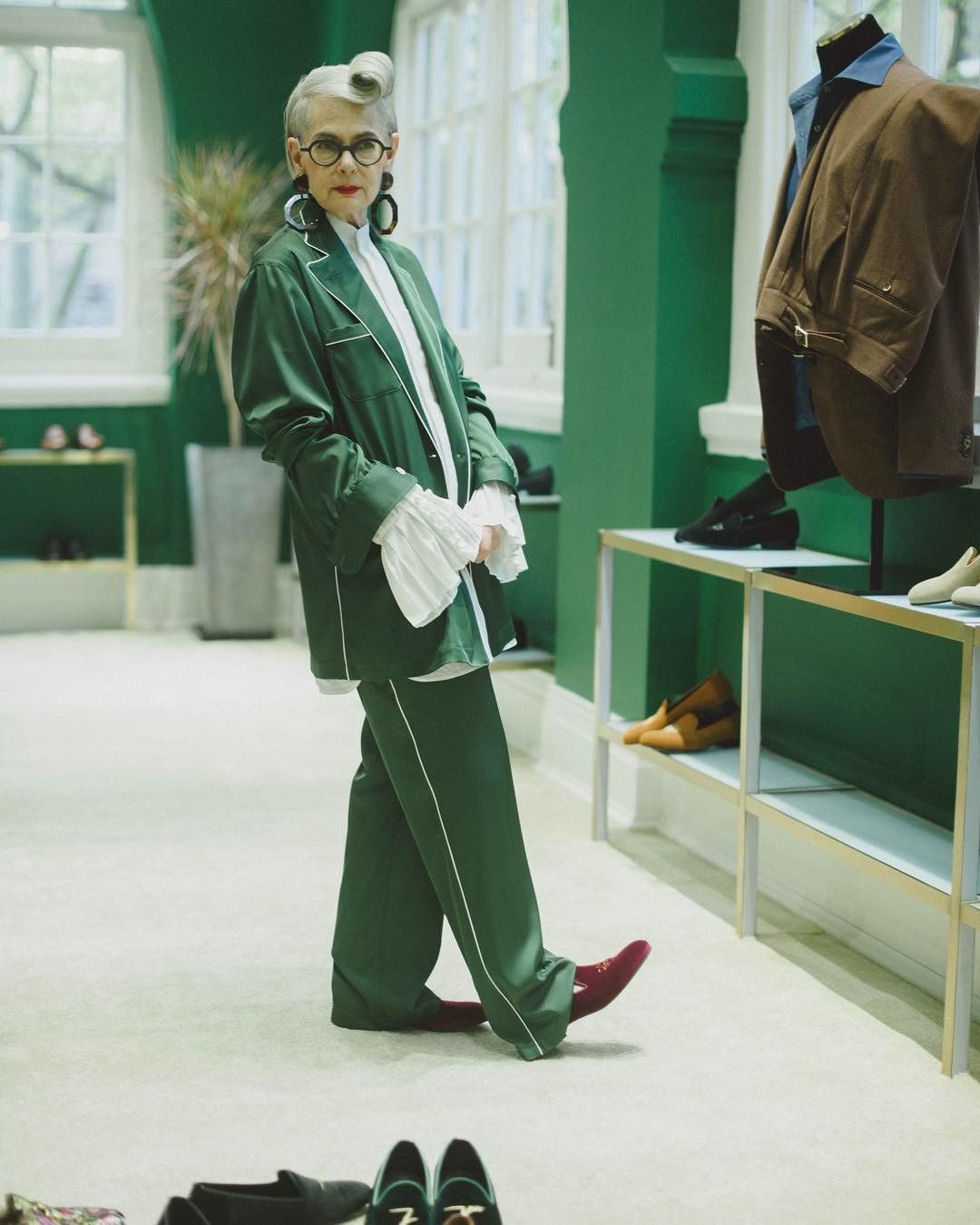 Nenek 63 Tahun Ini Buktikan Fashion Tak Pandang Usia