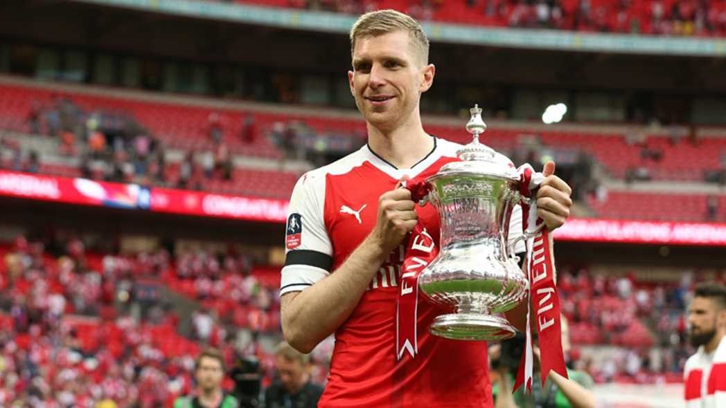 Academy arsenal. Пер Мертезакер. Sophia Mertesacker.