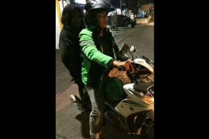Bikin Merinding, Benarkah Penumpang Ojek Online Ini Hantu?