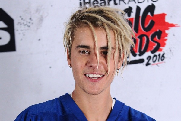 KUMPULAN FOTO Transformasi Gaya  Rambut  Justin  Bieber  Dulu 