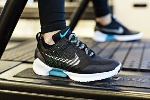 https://cdn.idntimes.com/content-images/community/2017/05/sneakers-termahal-8-240cfd2030bad41f013555713a32bf55_300x200.jpg