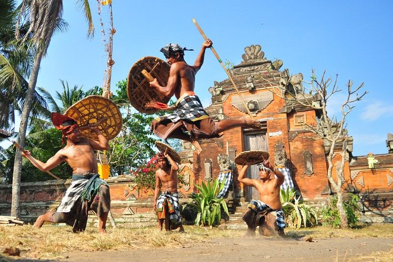 8 Tradisi dan Tempat Wisata Ini Cuma Ada di Karangasem Bali