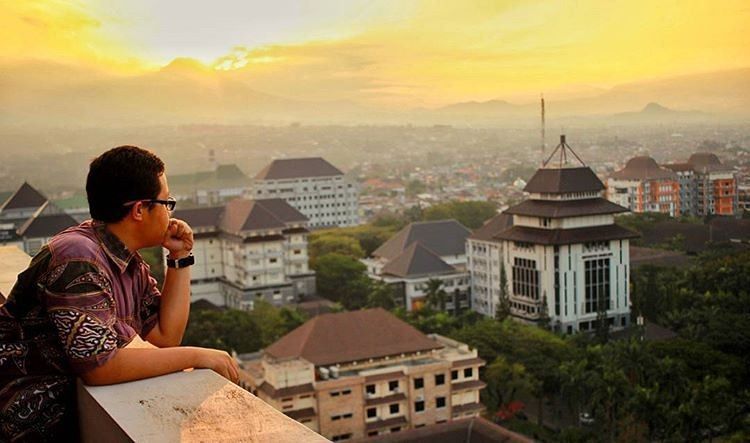 Universitas Brawijaya Punya 8 Spot Foto Instagramable Banget!