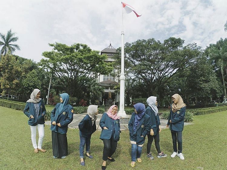 Universitas Brawijaya Punya 8 Spot Foto Instagramable Banget!