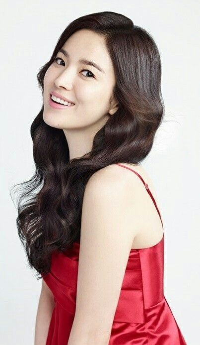 10 Gaya Rambut  Song  Hye  Kyo  yang Bisa Kamu Tiru Cantik 