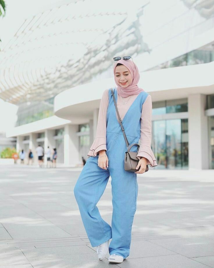 40 Koleski Terbaik Hijab  Untuk  Baju  Warna Biru Laut 