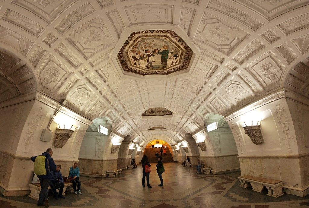 Exploring Moscow Metro Station, The Most Beautiful Underground Palace in the World