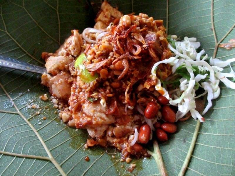 Nyamm, 11 Olahan Lontong dari Berbagai Wilayah Nusantara Ini Bikin Kamu Awet Kenyang!