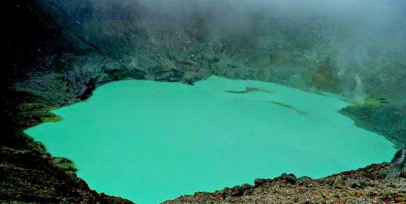 5 Pemandian Air Panas yang Cuma Bisa Ditemukan di Sumatera Utara