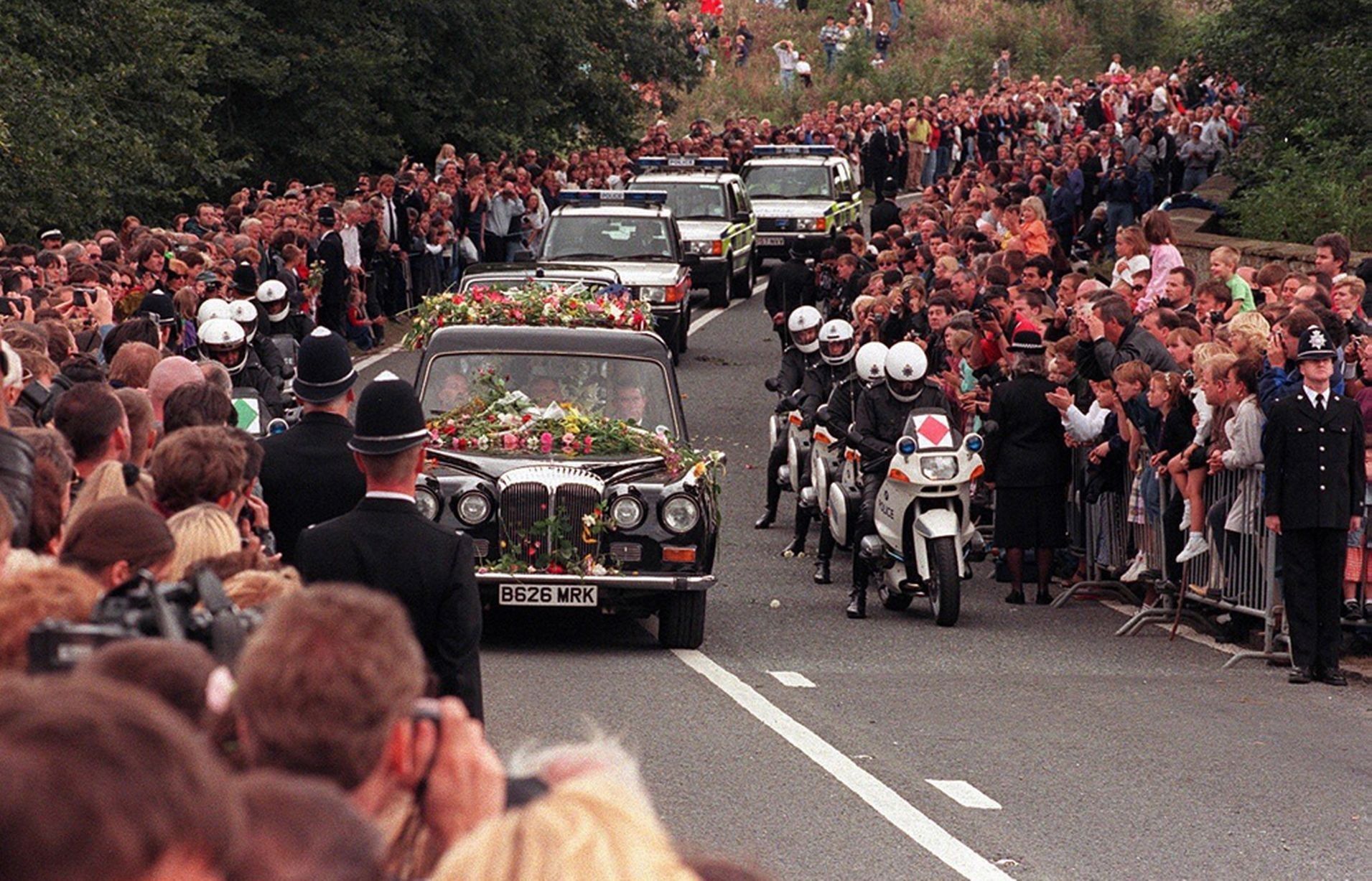 Смерть принцессы уэльской. Похороны принцессы Дианы 1997. Похороны принцессы Дианы.