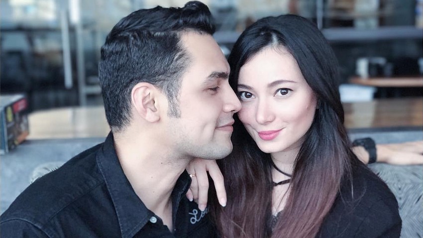 Gak Banyak yang Tahu, 5 Artis Indonesia Beda Agama dengan Orangtuanya