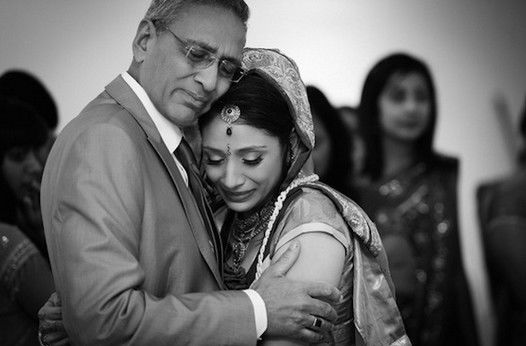 Sedih Banget, 12 Foto Haru Bersama Ayah di Hari Pernikahan