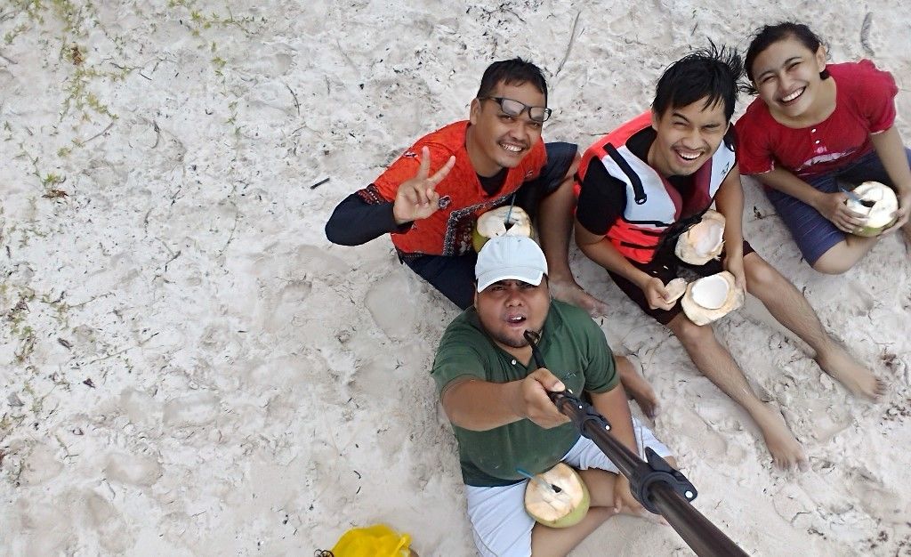Want an Adventure Looking for Nemo?  Snorkeling on Abang Island - Batam Come on!