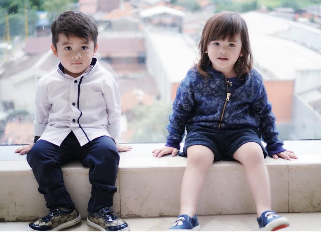 11 Anak Kembar Yang Populer Di Instagram Imutnya Kebangetan