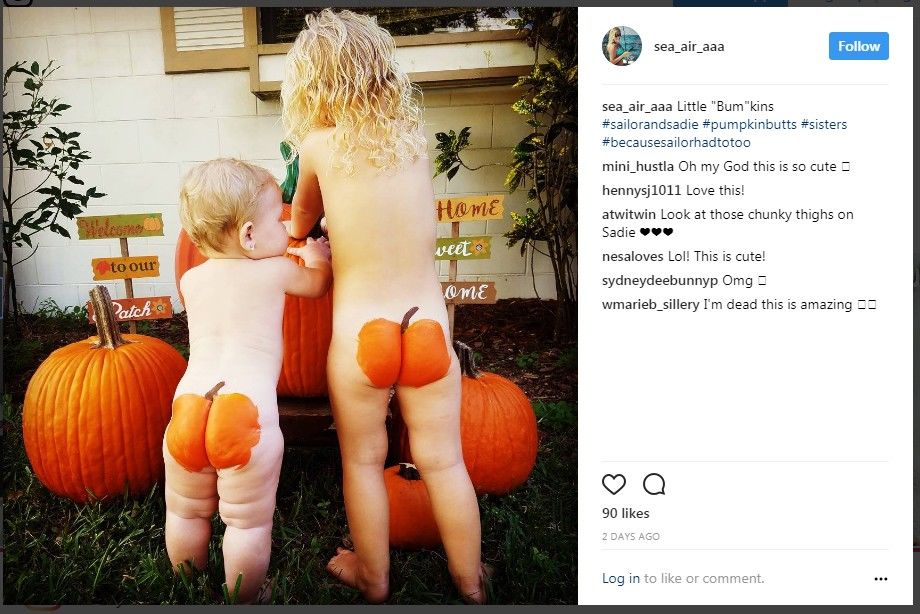 Dua kakak adik ini misalnya, jadi bukti tren Baby Pumpkin Butts. 