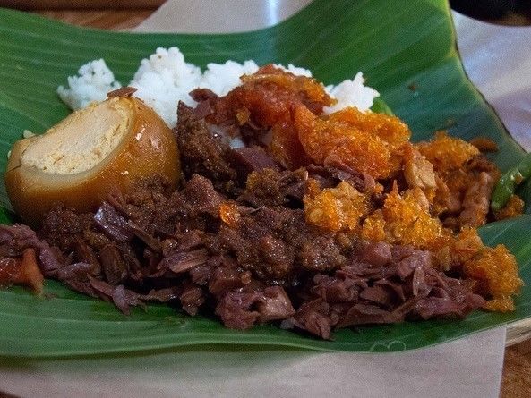 5 Makanan Asli Indonesia Ini Paling Sulit Dibuat, Kamu Bisa Gak?