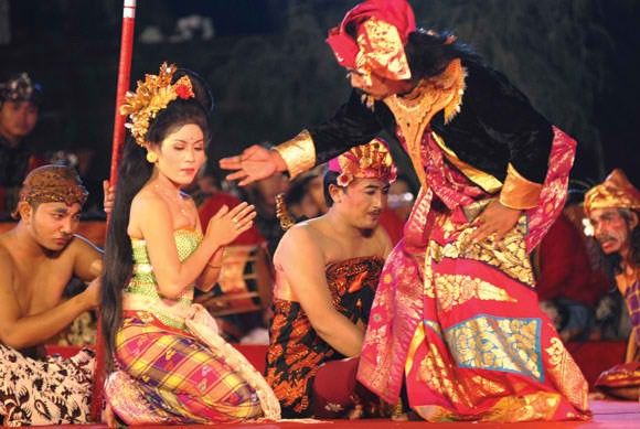 11 Seni Budaya Bali yang Harus Dilestarikan Biar Gak Punah