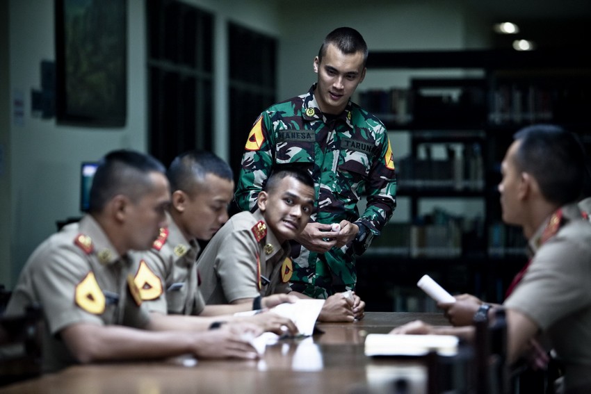 10 Film Indonesia Bertema Militer, Wajib Banget Ditonton!