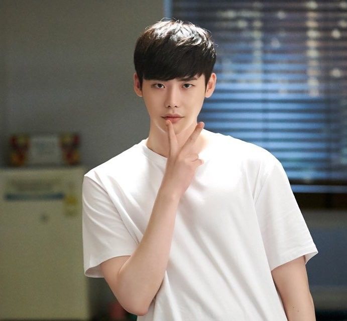 Gantengnya Bikin Klepek-klepek, Ini 17 Fakta Seputar Lee Jong Suk