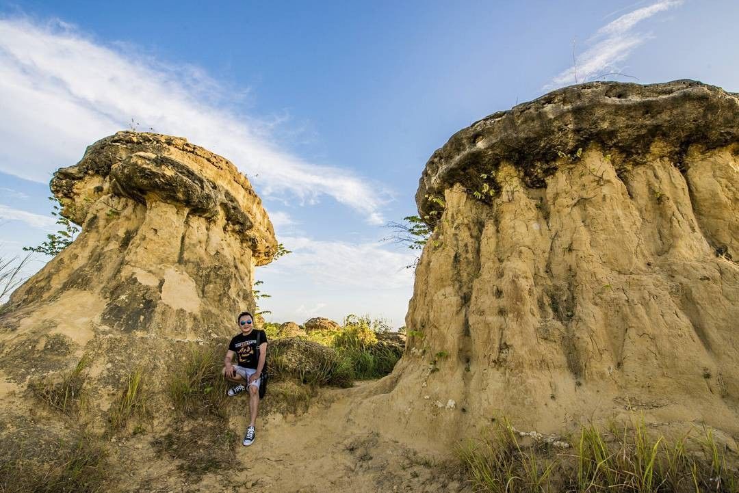 Indahnya Panorama Bukit Jamur, Destinasi Wisata Baru yang Unik dari Gresik