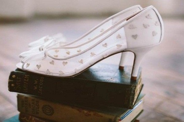 Rekomendasi Sepatu Buat Kamu Yang Baru Belajar Pakai High Heels