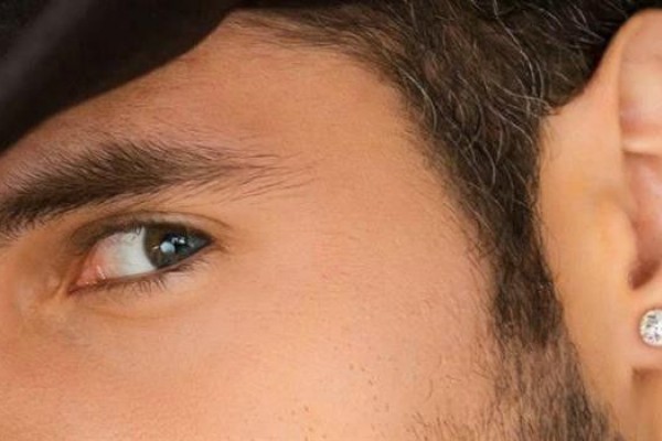 88 Koleksi Gambar Cowok Keren Pake Anting HD Terbaru