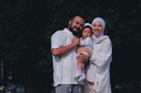 Kaftan Nagita Slavina ini Akan Jadi Trend Baju Lebaran Kaftan Nagita Slavina ini Akan Jadi Trend Baju Lebaran