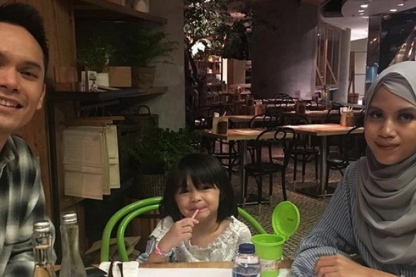 7 Potret Manis Keluarga Kecil Ben Kasyafani dan Nesyana