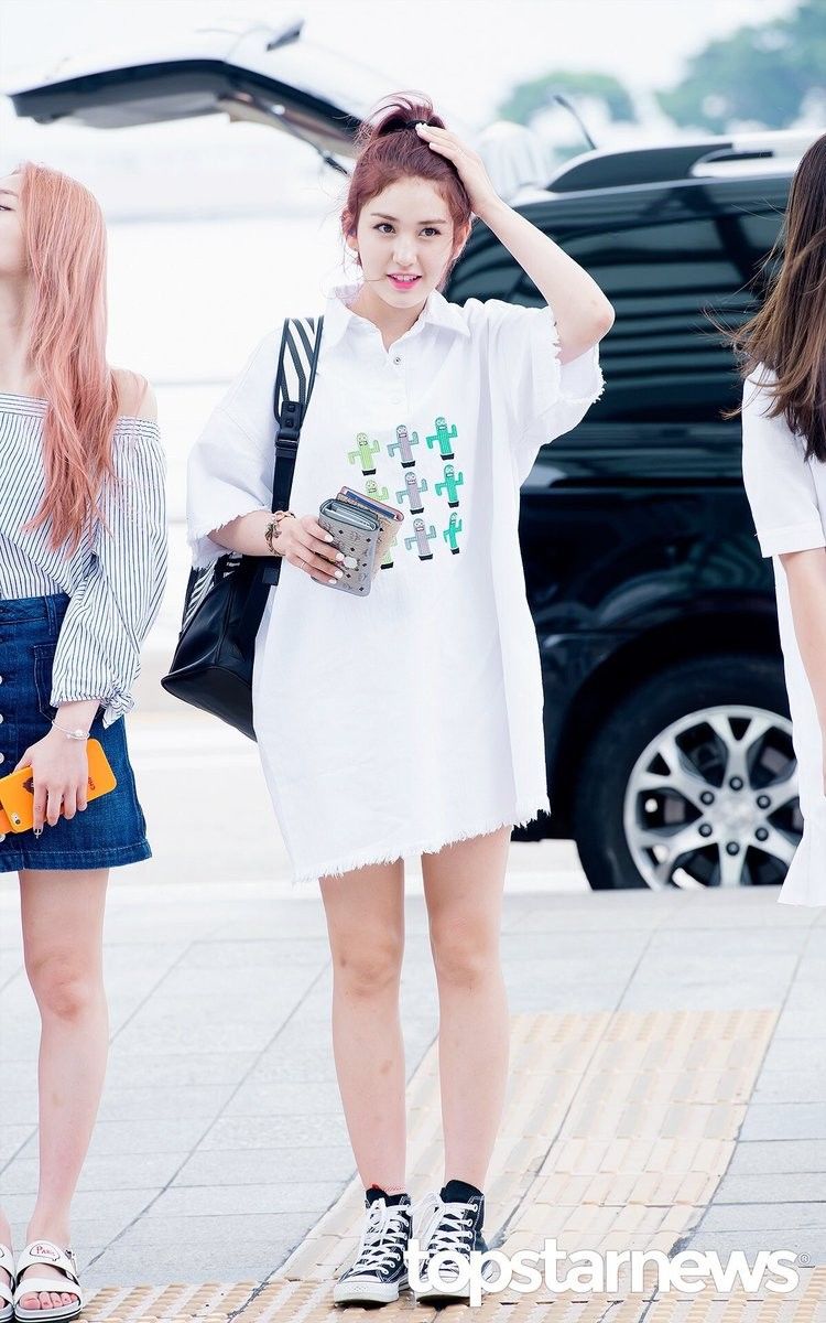 10 Gaya Casual Jeon Somi Yang Keren Buat Hangout Bareng Temen See more of baju couple keluarga « baju couple muslim « baju muslim couple on facebook. keren buat hangout bareng temen