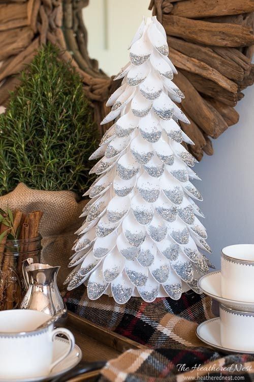 7 Pohon Natal  Cantik Berikut Ini Dibuat dari  Barang  barang  