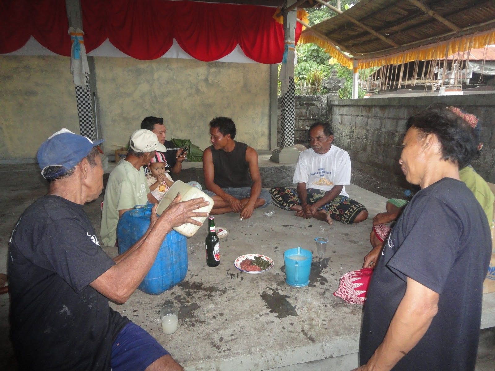 Mengungkap Tradisi Sabung Ayam & Minum Tuak di Bali Untuk Kerukunan