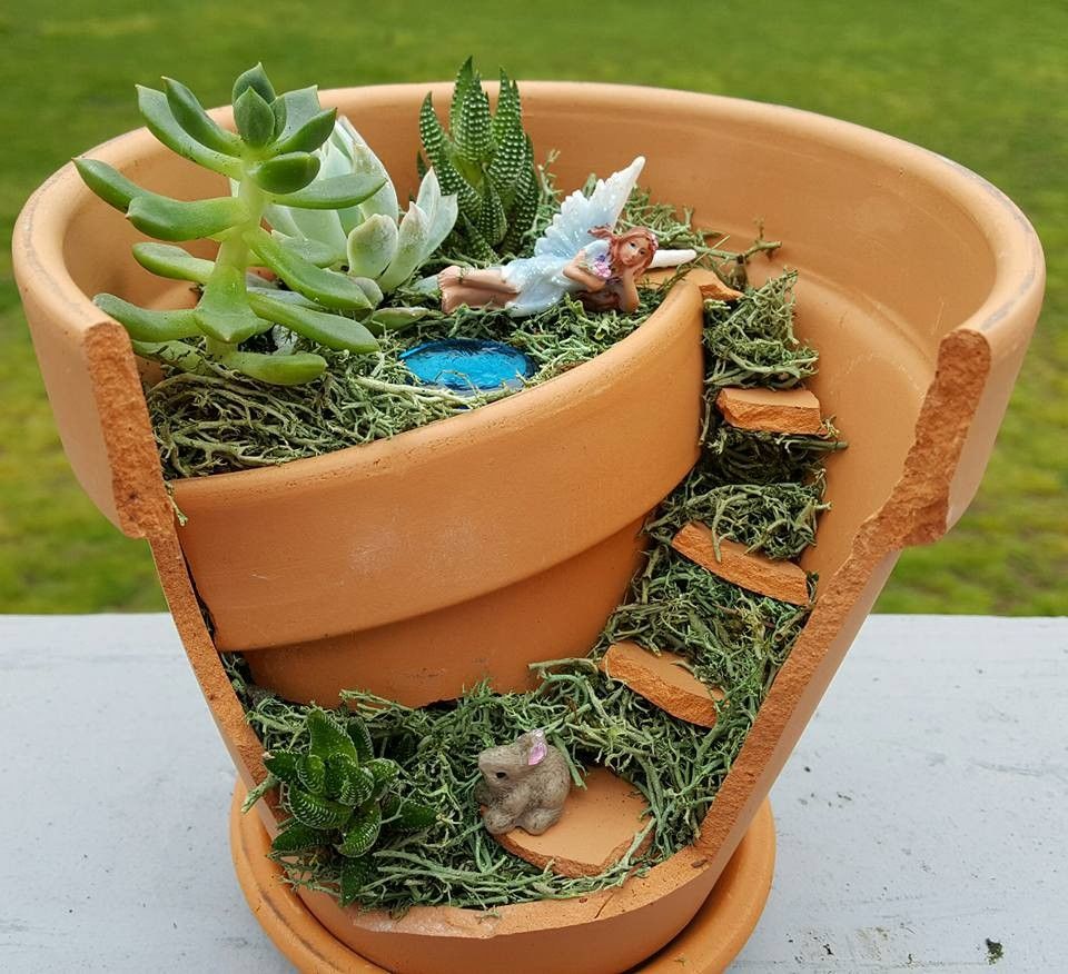 13 Desain Mini Garden dari Pot  Pecah  Bikin Ruangan Makin 