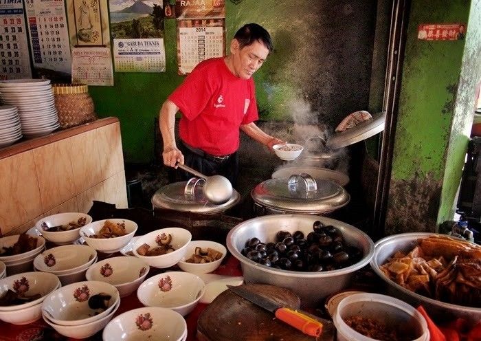 5 Tempat Makan Legendaris Di Solo Yang Jadi Langganan Pejabat