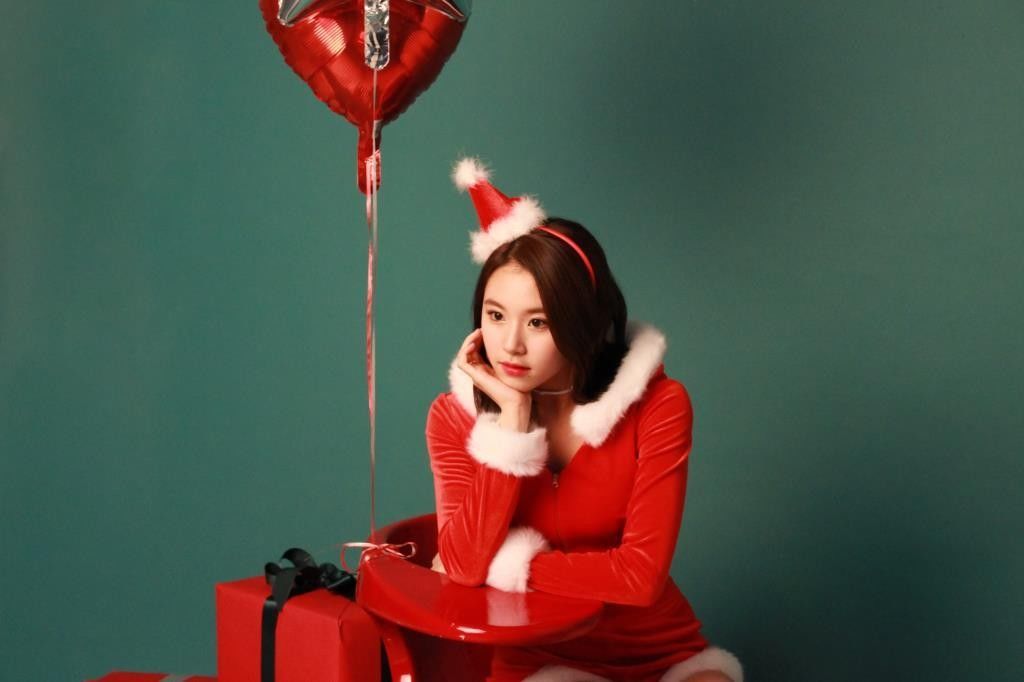 Inspirasi Foto Anggun Untuk Natal Ala 9 Member Twice