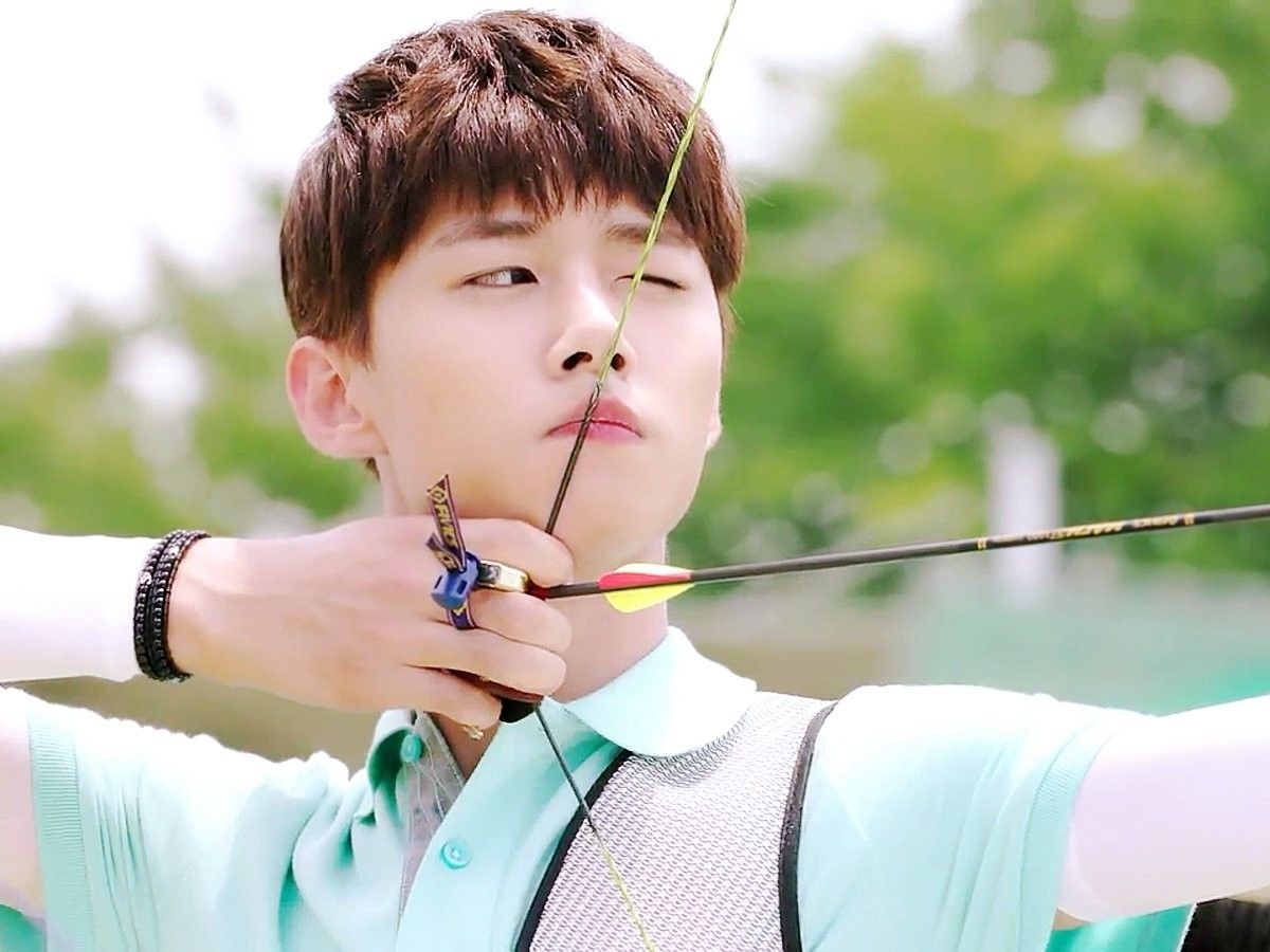 9 Potret Tampan Seo Ji Hoon, si Imut di KDrama 'Longing Heart'