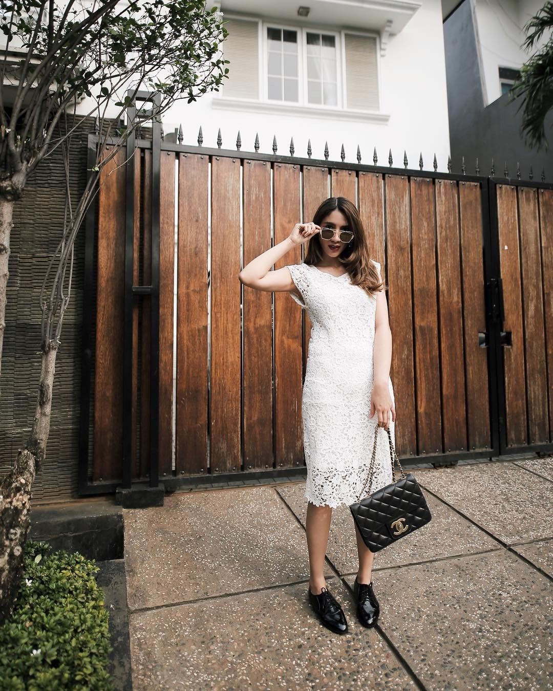 10 Inspirasi Dress Putih yang Cocok untuk Acara Baptisan