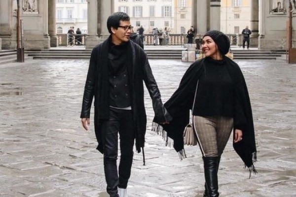 10 Foto Armand Maulana & Dewi Gita, Bukti Nikah Muda Bisa Langgeng