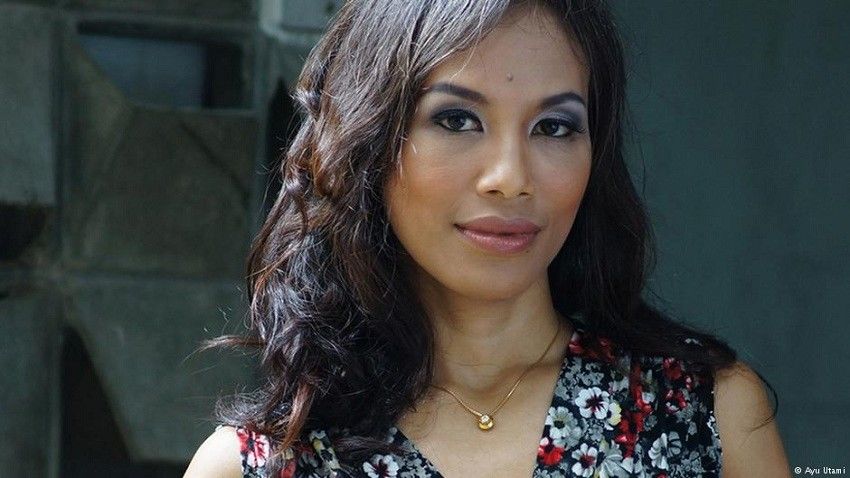 10 Novelis Indonesia Yang Bisa Menginspirasimu Jadi Seorang Penulis