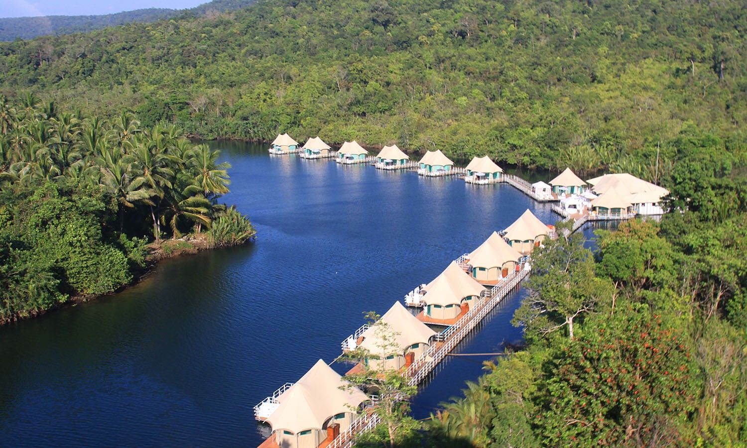 Gl39 Cambodia Stays 4 Rivers Floating Lodge 1 1500x900 B3958eee29615e244becd04a37e98526 Jpg