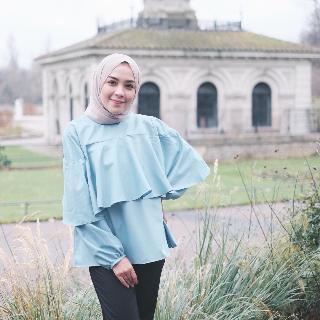 Jilbab Yang Cocok Untuk Baju Warna Biru Muda Tips Mencocokan