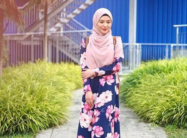 8 Style Hijab ala Ayana Jihye, Mantan Girl Band Korea yang Imut Abis