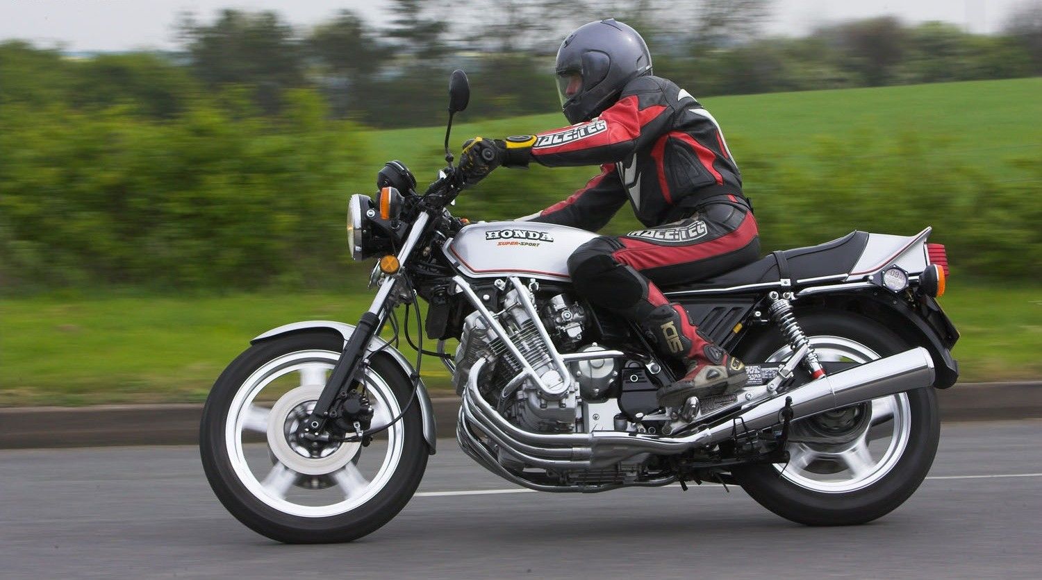 5 Fakta Honda CBX: The Magnificent SIX, Rider Wajib Tahu!