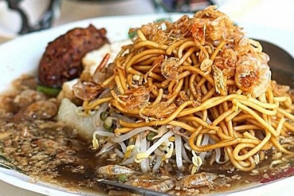 8 Lontong Mie Sedap Yang Wajib Dicicipi Kala Ke Surabaya