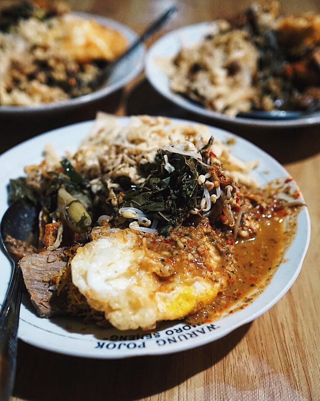 5 Tempat Makan Nasi Rawon Paling Favorit di Surabaya 