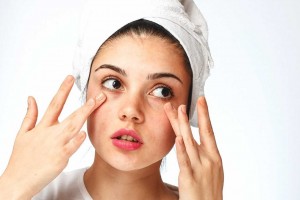 7 Cara Mengatasi Kulit Kering dan Kusam Alami