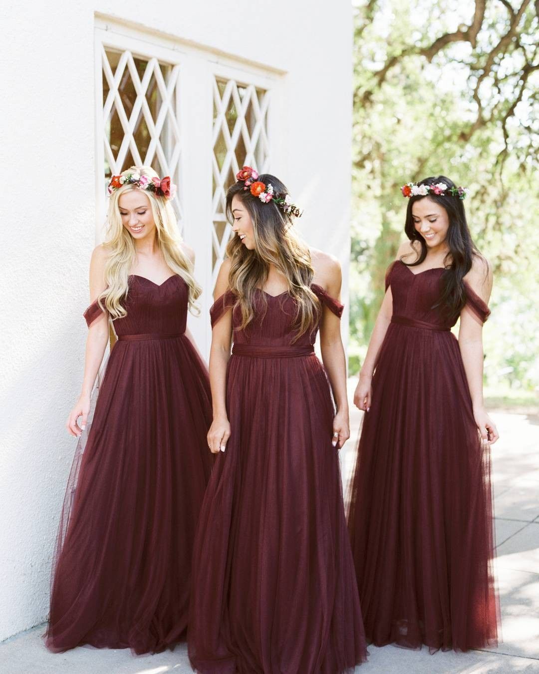 Inspirasi Warna Dan Desain Gaun Untuk Bridesmaids