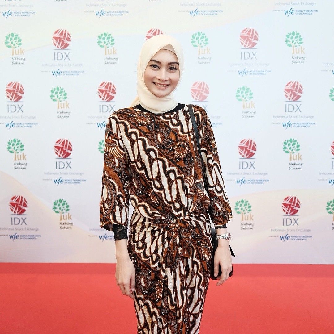 8 Inspirasi Outfit Berhijab Ala Aktris Ftv Ayu Pratiwi Adem Lihatnya