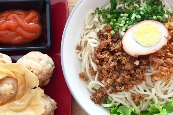 4 Kedai Mie Ayam Legendaris Di Jember Rasanya Nampol Abis