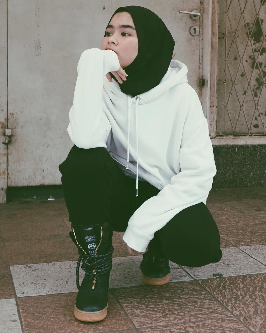 Tomboy Dengan Hijab Ini 12 Style Sivia Eks Blink Yang Anti Mainstream