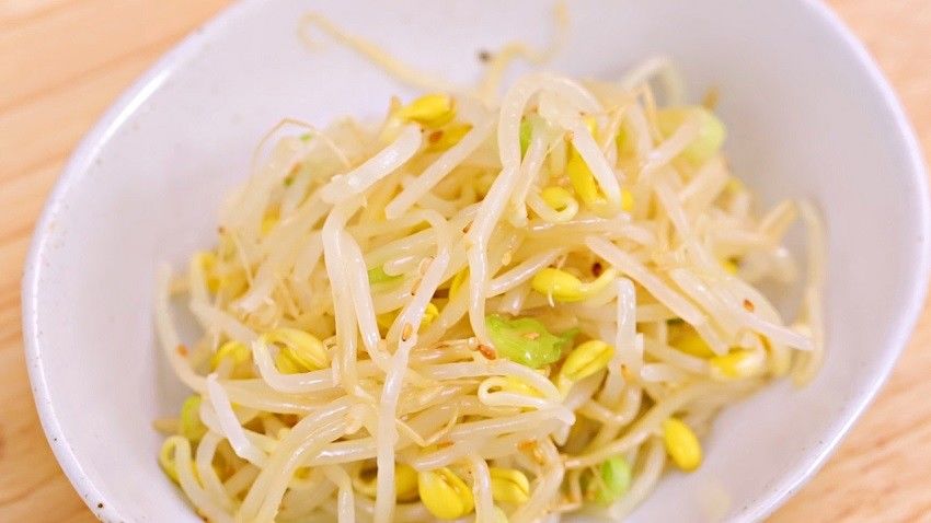 8 Side Dishes yang Gak Pernah Absen di Atas Meja  Makan 